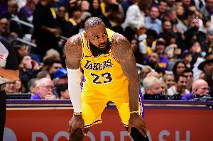 雷迪克：詹姆斯今日继续进行个人训练 文森特参与完整球队训练