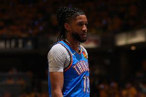 以赛亚-乔谈训练营：我们凝聚力很强 上赛季已打下基础努力变更好