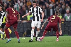 基耶利尼谈弗拉霍维奇未来：你能看到他的决心斗志，我们会和他谈