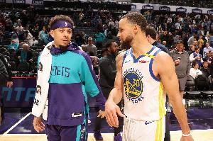 科尔谈库里兄弟：我们很兴奋能看到他们并肩作战 现在时机正好