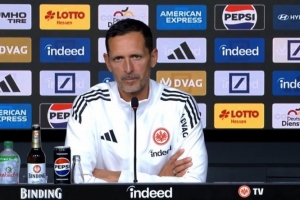 法兰克福主帅：要带着赢球的信念投入比赛 需以团队姿态防守凯恩