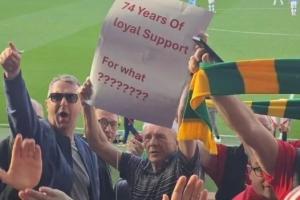 曼联老球迷无奈自白：票价说涨就涨座位说换就换，曼联实在爱不动