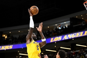 艾顿：出手数和得分并不重要 我相信东契奇&詹姆斯&里夫斯