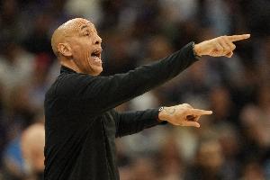 基根-穆雷：克里斯蒂来后球队的跑动变多了 我的进攻参与度更高了