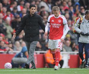 阿尔特塔：厄德高自己觉得伤情不乐观，赖斯背部疼痛主动要求换下