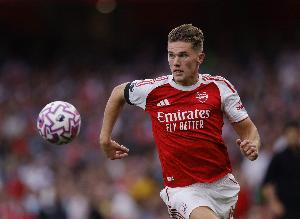 差点进球运！约克雷斯近6场5首发0进球，本赛季至今10场3球