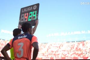 半场换队长！巴萨换上巴尔德、加西亚，换下阿劳霍、马丁