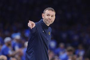 阿德尔曼：希望球队防守有所提升 用更强的身体对抗打出防守强度