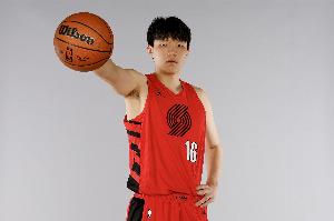 媒体人：比卢普斯看起来是想让杨瀚森打完 小杨需适应学习NBA尺度