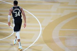 文胖：你可以从字母哥的言行中看出 这大概是他最后一个雄鹿赛季