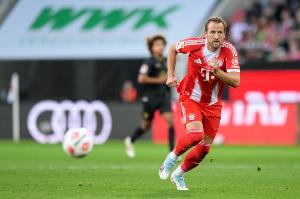 官方：凯恩获评德甲9月最佳球员，3场比赛贡献7球1助攻