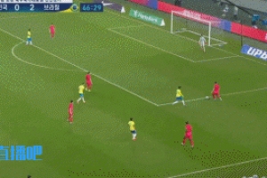 逆天！金玟哉后场转身失误被断，埃斯特旺轻松破门，韩国3球落后