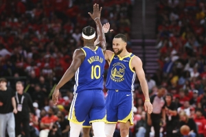 科尔：巴特勒是最好的单打球员 我们就是围绕他和库里建队