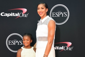 坎迪斯-帕克：退役后萧华隔三差五问候 而WNBA总裁从未联系