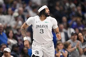 状态一般！浓眉半场8中3拿到6分2板1助 正负值-18全队最低