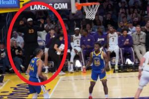 拉拉维亚连续两个空篮不中😂老詹站起本想抱头变成鼓掌欢呼