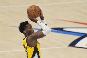 弹无虚发！马瑟林半场18分钟 9中9&三分4中4狂轰27分！