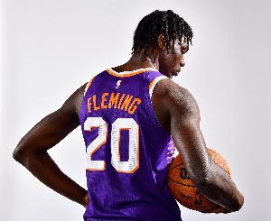 太阳主帅：弗莱明有时场上位置不明确 他偶尔会展现顶级运动能力