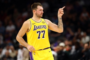 雷迪克：下场比赛将是彩排 东契奇等首发会打到第三节末/第四节初