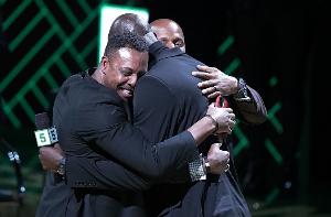 皮尔斯谈雷-阿伦去热火：LBJ是我们的宿敌 你怎么能去加入他们呢