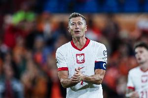 评论员：莱万带伤上场是因为想参加世界杯，这可能是最后一次机会