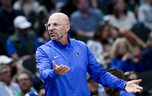 37-8冲击波！基德夸赞收官阵容：他们用正确方式打球 把球传活了