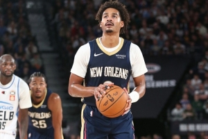 中规中矩！普尔半场18分钟 9中4&三分5中1拿到14分