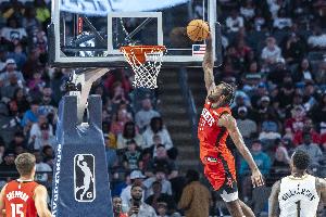 伊森：对方总会重点关注杜兰特 我们就有了更多发挥空间