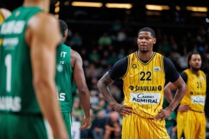 雷迪什：NBA生意的一面很残酷 拖家带口随时可能被交易