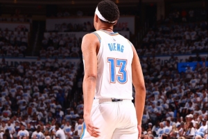 末节独得13分主导逆转！吉昂：拼尽全力去打 整个季前赛都是这样