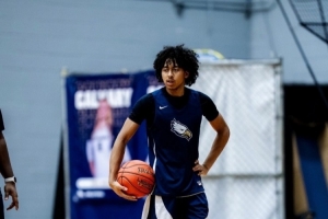 继续修炼！朱正更新社媒晒近期多张训练照：Sweat💦流汗