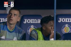 😡西媒：恩德里克知道没有机会出场后怒踢水瓶，阿隆索不高兴