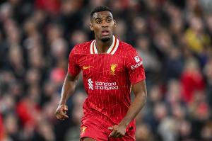 斯洛特：换下赫拉芬贝赫是因为他扭伤了脚踝，他的确有伤病隐忧