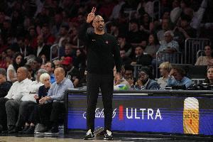 乌度卡:雷霆升旗时全队会回更衣室 我们会全力去破坏这个冠军之夜