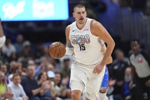 麦克斯维尔：约基奇在以前的年代也会打得很好 他的球商很高