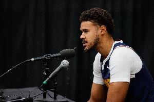 这打得是啥呀！卡梅隆-约翰逊8中2&三分6中1仅拿5分3板2助