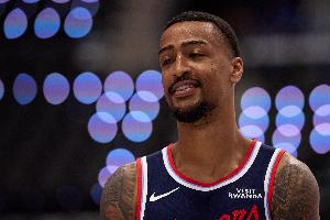 挺香！科林斯5投3中砍下10分6板2助2断 24分钟正负值+23全场最高