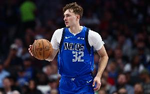 基德：全员健康之前 我们会继续延用以弗拉格担任控卫的阵容