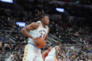 Shams：灰熊四人长期缺阵 用困难特例签下中锋查尔斯-贝西