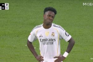 ESPN记者：阿隆索换下维尼修斯因他在一次防守中没跟上对手