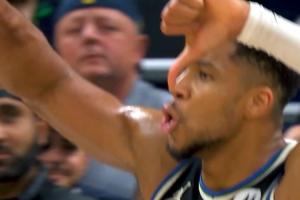 🔥这球太不字母了！字母哥翻身后仰中投压哨绝杀！