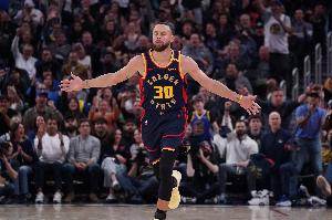 纳什：别队无法复制勇士的风格 只因没人愿像库里这样无球跑动