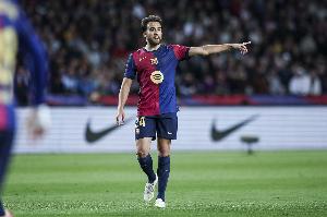 巴萨官方：埃里克-加西亚鼻骨骨折，复出时间取决于他的恢复情况