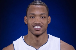 Scotto：活塞与小温德尔·摩尔签双向合同 同时裁掉科尔比·琼斯