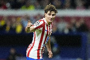 比利亚：传统9号球员并没有消失，非常欣赏阿尔瓦雷斯