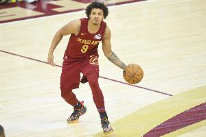 奇兵！克雷格·波特单场19分9助攻3抢断4盖帽 骑士队史首人