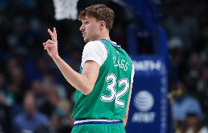 美记：高管称如弗拉格明年参加选秀 最多只能当探花&可能跌至第六