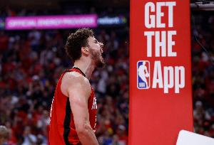 申京生涯第11场比赛至少30分10板5助 队史第3多 仅次于哈登大梦