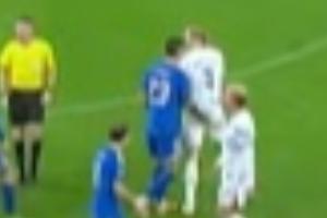 👹魔人屁股摸不得！哈兰德被曼奇尼摸屁股后怒骂，多纳鲁马劝架