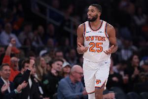 外线两杆枪！大桥&麦克布莱德半场合砍27分 助尼克斯紧咬比分